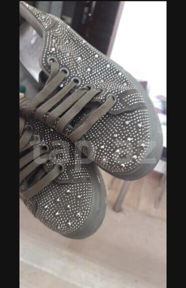 fitnes üçün qadın krosovkaları: Ölçü: 37, rəng - Yasəmən, İşlənmiş — 2