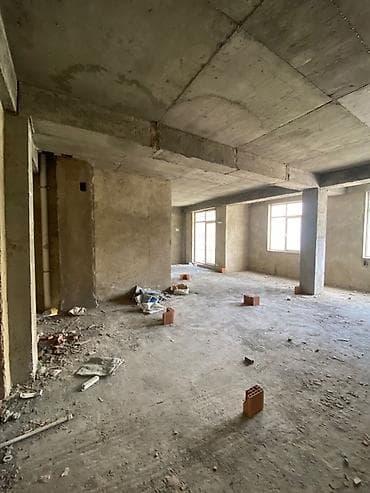 Yeni Günəşlidə Padmayak mənzil satılır. Bina apartmandır. 3 otağ 77 m2 — 6