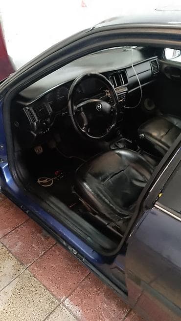 avtomobil tenti: Opel sedan salonu – dəri interyer və lyuk - Model: Opel (sedan kuzov; — 6