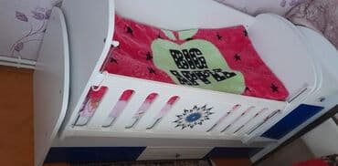 oglan ucun hediyye secimi: Oğlan üçün, Yeni, Dördbucaq, Beşik, Matras ilə, Yellənmə mexanizm ilə — 1