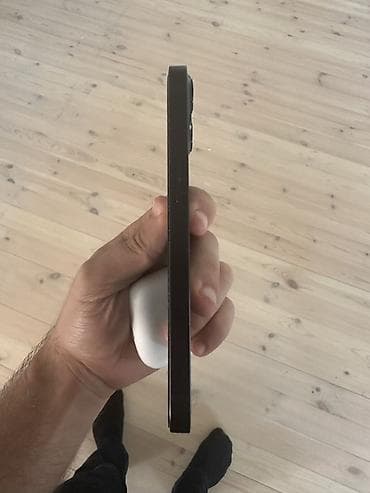 iphone 13 100 pil: IPhone 13, 128 GB, Qara, Simsiz şarj, Face ID — 4