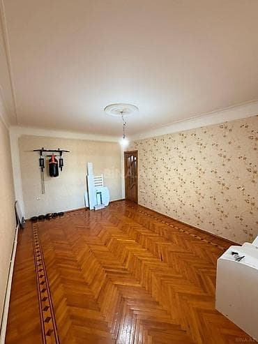 аренда под офис: Ofis kimi mənzil icarəyə verilir 4 otaqlı köhnə tikili 140 m², 28 May — 3