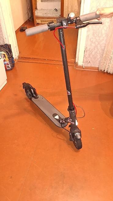 electro gitara: Elektrikli skuter – şəhərdaxili rahat və sürətli hərəkət üçün. skuter — 1