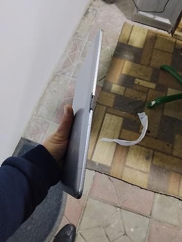 samsung a12 ekran: Samsung planşet - Model: Samsung Galaxy Tab (erkən nəsil; arxa — 4