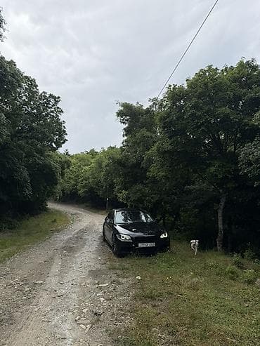 BMW 3 Series sedan – qara rəngli, idman üslublu eksteryer və LED