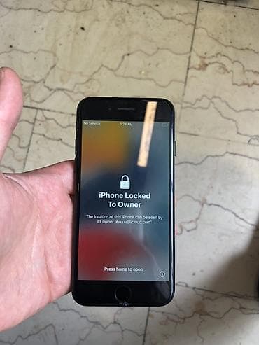iphon 7 plus: IPhone 7, Qara, Qırıq — 1