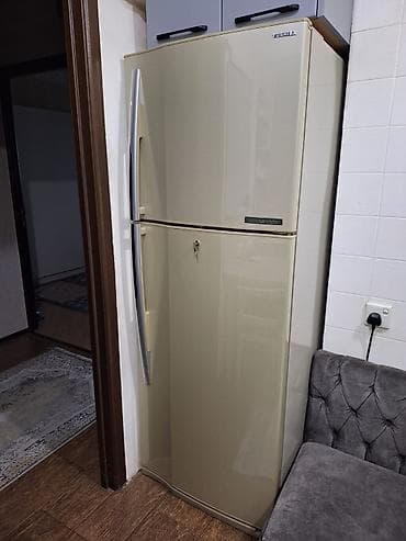2 qapılı Toshiba Soyuducu Satılır, rəng - Bej