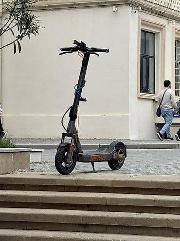 İşlənmiş Elektrik samokat 12", > 1000 Vt, 16 - 25 km/s, Pulsuz çatdırılma