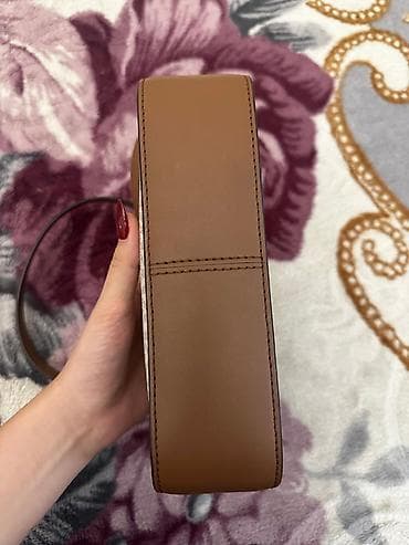 bts canta: Michael Kors orginal çantası
Yeni kimidir,cızığı yoxdur.
İdeal qalıb — 3