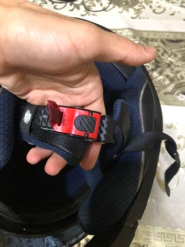 mersedes mator: 2 DƏBİLQƏ GÖY VƏ QARA HƏR İKİSİ AŞAĞI HİSSƏİ BAĞCIĞINDA QIQIR VAR 2-3 — 7