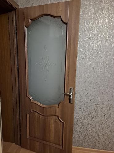 isti plintus: Daxili otaq qapısı – klassik dizayn - Material: taxta fakturalı — 1