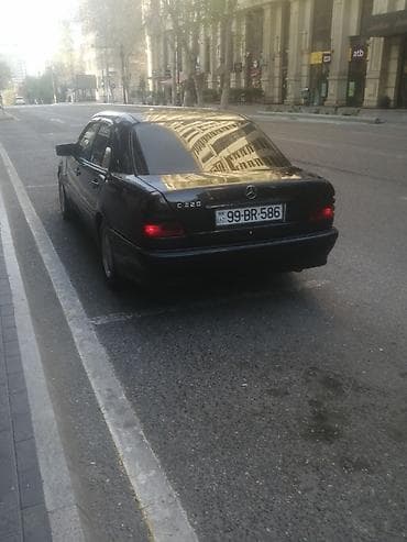 kia ceed universal: Mercedes-Benz C-Class: 2.2 l | 1999 il Sedan — 3