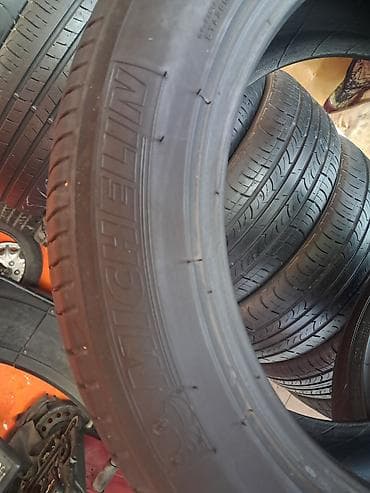 masin ucun: İşlənmiş Şin Michelin 215 / 55 / R 17 — 2