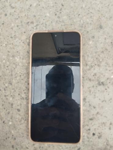 aiphone 6 plus: Smartfon – qızılı rəngdə korpus, iri tam ekranlı ön panel. telfon — 1