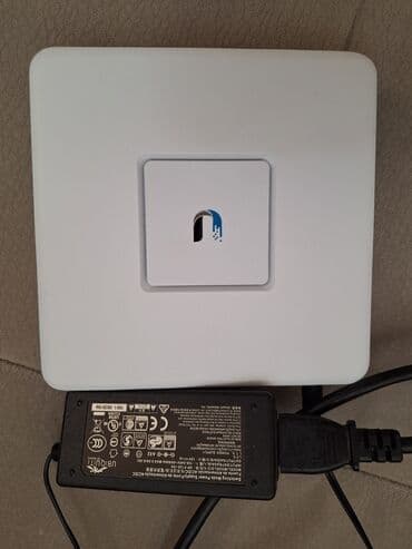 notebook çantaları bakı: UniFi security gateway UBIQUITI networks EU version Çox az istifadə — 1