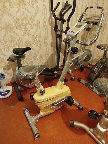 Bu məşq velosipedi evdə məşq etmək üçün nəzərdə tutulmuşdur. O