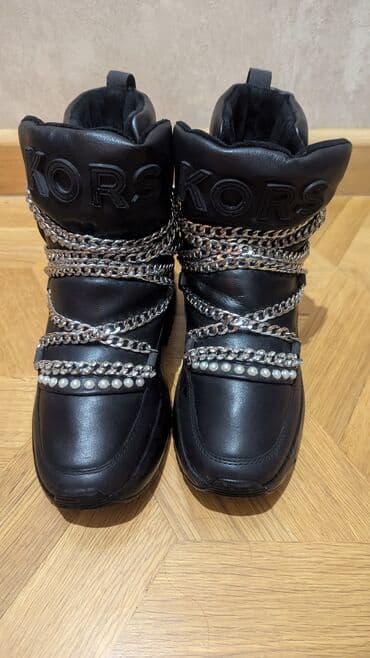 qadin botlari: Qısaboğaz, Ölçü: 36, rəng - Qara, İşlənmiş — 2