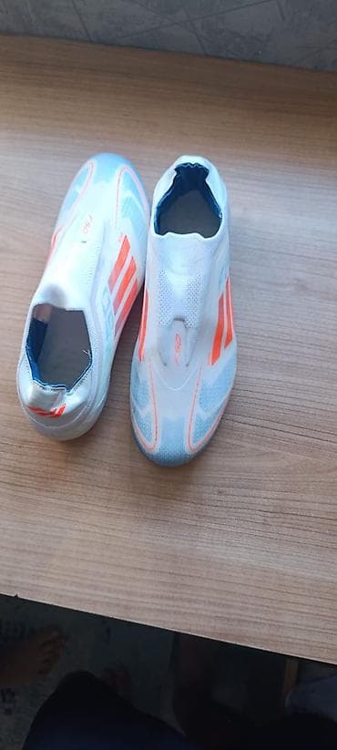 Butslar Adidas, Ölçü: 44, İşlənmiş — 1