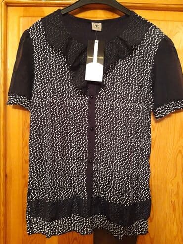 Yenidi 15 azn.Qolu şifondu Kerm rengli kofta tezedi. Materiali