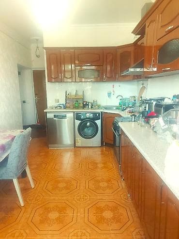 Mənzillər: Bakı, 2 otaqlı, Köhnə tikili, m. Xalqlar Dostluğu, 63 kv. m — 5