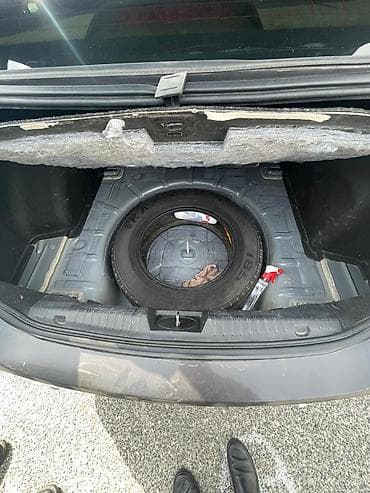 ag qara niva: Chevrolet Cruze: 1.4 l | 2014 il 200000 km Sedan — 5