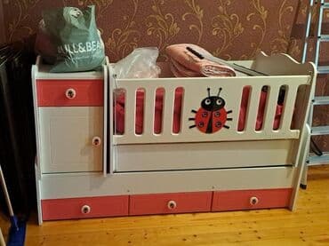 Oğlan və qız üçün, Dördbucaq, Beşik, Matras ilə, Yellənmə mexanizmsiz