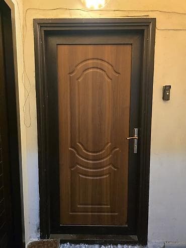 qədimi kilim: Dəmir giriş qapısı – taxta naxışlı panel - Material: möhkəm metal — 2