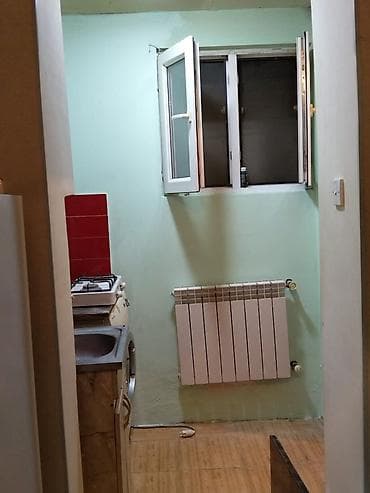 aaaf parkda kiraye evler: Elimler metrosunun 100 adımlıqlnda heyet evi kiraye verlir.Kirayə — 6