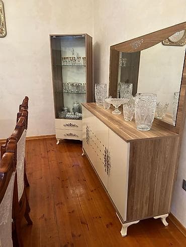 ceviz: Yemək otağı üçün vitrin və bufet-drezuar dəsti - Tərkib: 1 ədəd — 1