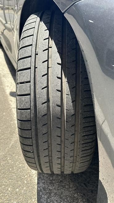 bmw disk: BMW üçün orijinal qara yüngül lehimli disklər və yay təkərləri dəsti — 4