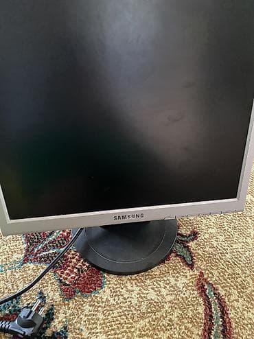 Monitor hp zedesi problemi yoxdur lalafo.az -da Monitor hp zedesi problemi yoxdur