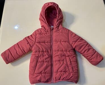 uşaq paltarı: Defacto markası. 12-18 aylıq qız uşağı üçün. 2 yaşlı uşaqda geyinə — 2