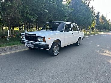w202 radiator: VAZ 2107, ağ rəng, sedan kuzov Texniki xüsusiyyətlər: - Benzin — 1