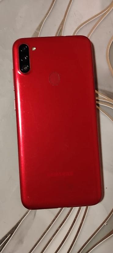 iphone 1000 pro max: Samsung Galaxy A11, 32 GB, rəng - Qırmızı, İki sim kartlı — 2