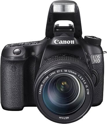 Canon EOS 70D + EF-S 18-135mm f/3.5-5.6 IS STM - 20.2 MP APS-C CMOS — 1