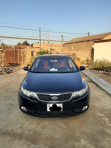 sud ceni: Kia Cerato: 1.6 l | 2010 il Sedan — 1