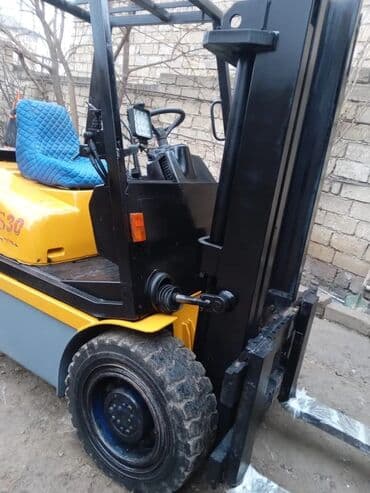 автокар погрузчик: Avtokar 3 tonluq, hündürlüyə qaldırma 3.3 metr. Kubota dizel — 2