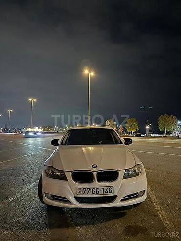 diffuser satisi: BMW 3 Series E90 sedan – ağ rəng, 4 qapı. Mühərrik və ötürmə: - — 1