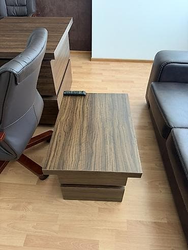 agac: Ofis mebel dəsti Tərkibi: - Direktor masası – geniş iş səthi, yan və — 3