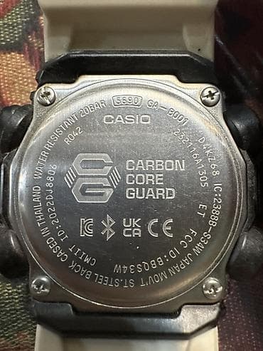 Qol saatları və aksesuarlar: Casio G-Shock GA-B001 seriyalı qol saatı. Ağ korpus və qayışa, qara — 2
