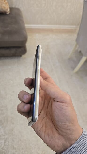 nokia 8600 satilir: Samsung Galaxy A52, 128 GB, rəng - Ağ, Barmaq izi — 8