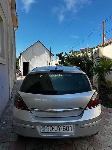 mersedes e class: Vauxhall Astra: 1.3 l | 2007 il 250000 km Hetçbek — 4