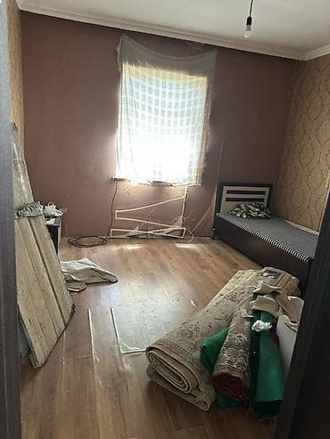 sahe: Həyət evi - Torpaq sahəsi olan, bir mərtəbəli həyət evi; üst hissədə — 6