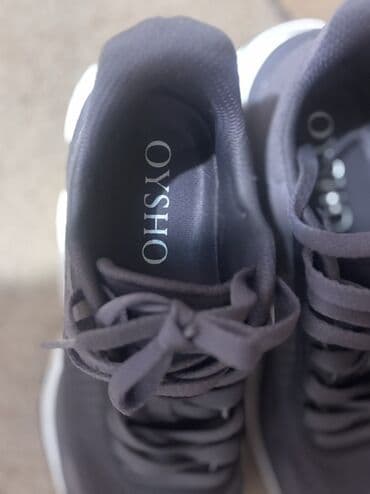 женские беговые кроссовки nike: Размер: 40, цвет - Серый, Б/у — 1