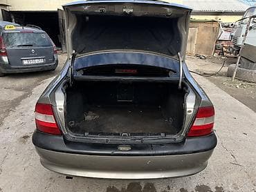maşın 06: Opel Vectra B sedan - Gümüşü rəng, 4 qapı, arxa işıqlar və krom — 9