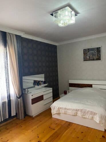 qarayev ev: 5 otaqlı, 370 kv. m, Kredit yoxdur, Orta təmir — 4