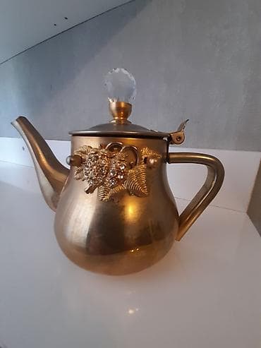 Qızılı tonlarda dekorativ çaydan – 18/8 paslanmayan poladdan, R.O.K