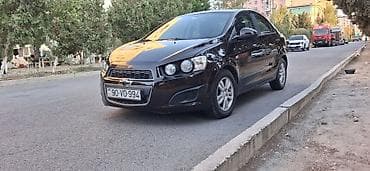 disklər 13: Chevrolet Aveo: 1.4 l | 2012 il 96482 km Sedan — 4