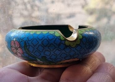 Статуэтки: Qədim minalı külqabı.
İdeal vəziyətdə. Bütün minası sağlamdı — 1