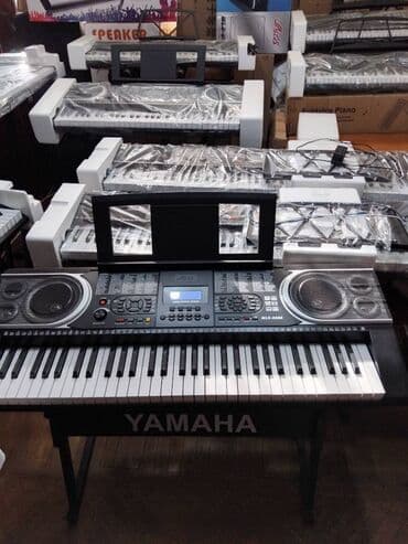 кара погрузчик: Yeni başlayanlar üçün piano və ya sintezator kursu üçün Həvəskarlar — 13